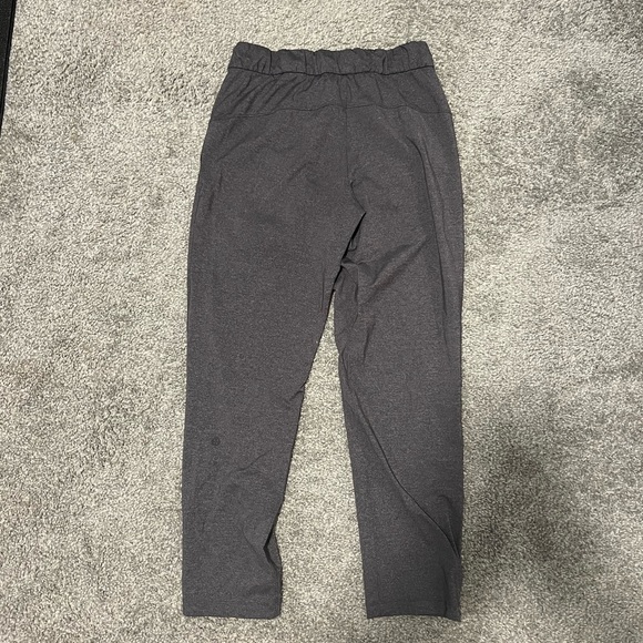 Lululemon on the fly 7/8 pant - Picture 2 of 2